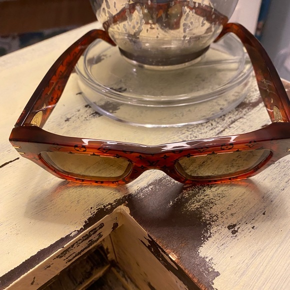 Louis Vuitton Blade Square Sunglasses - Picture 3 of 9